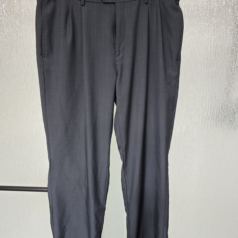 Haggar Men's Pleated Dress Pants - Charcoal